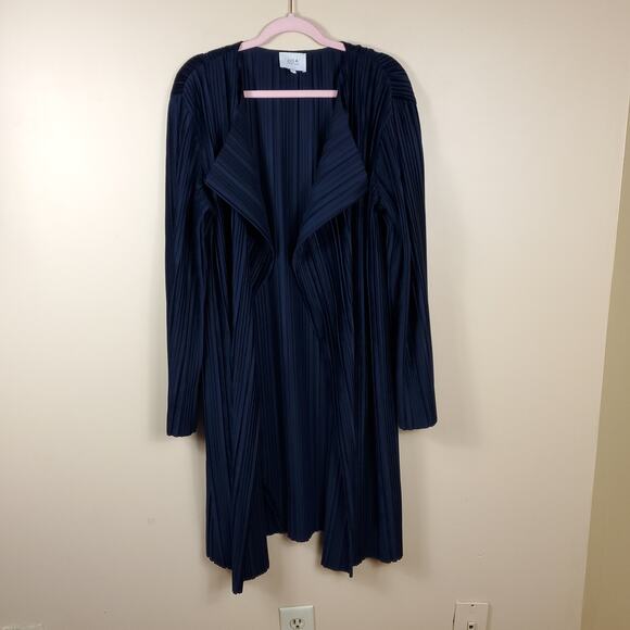 J.O.A Navy Pleated Velvet OPen Front Long Line Cardigan Size L - Picture 1 of 10